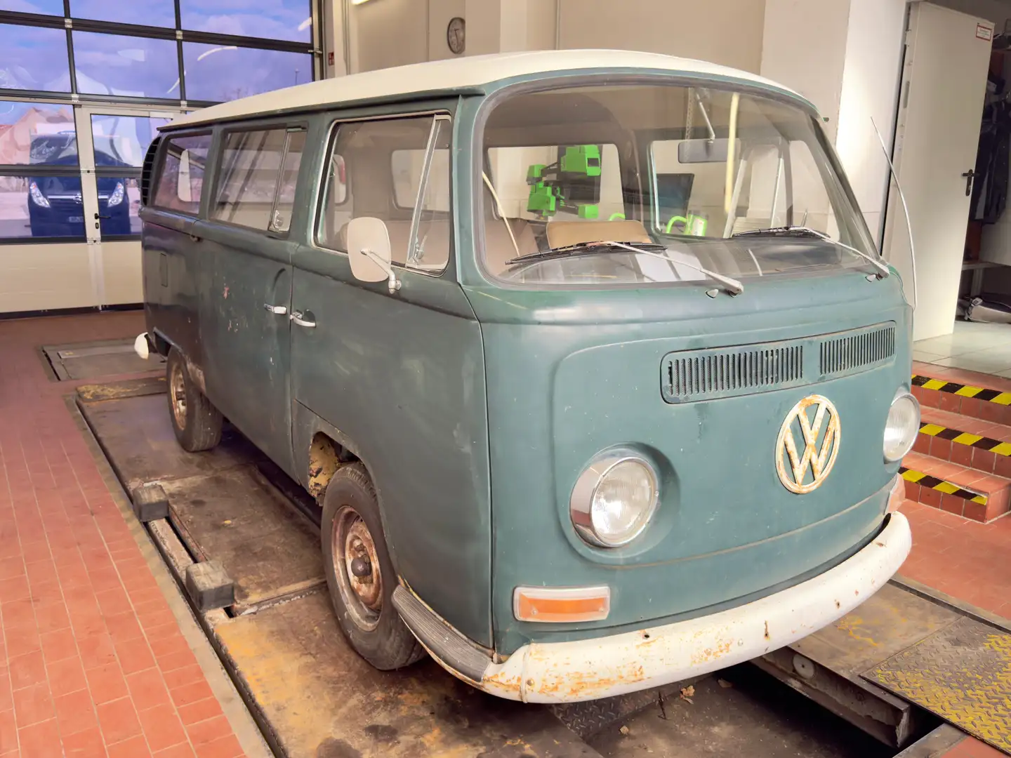 Volkswagen T2 a mod. 231 Verde - 2