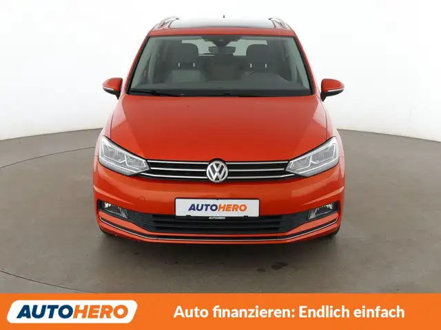 Volkswagen Touran view 9