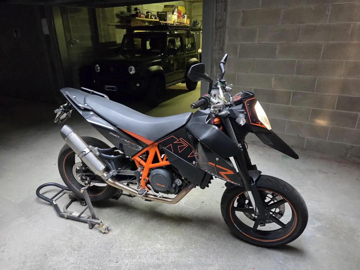 KTM 690 Supermoto R Noir - 1