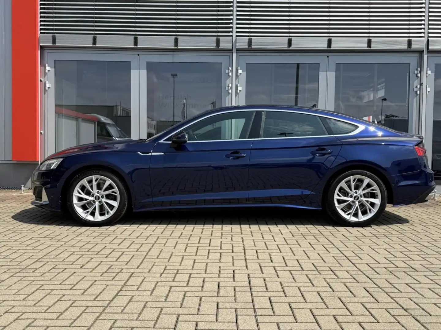 Audi A5 Sportback advanced 2.0 TDI S-tronic Klima Navi Blau - 2