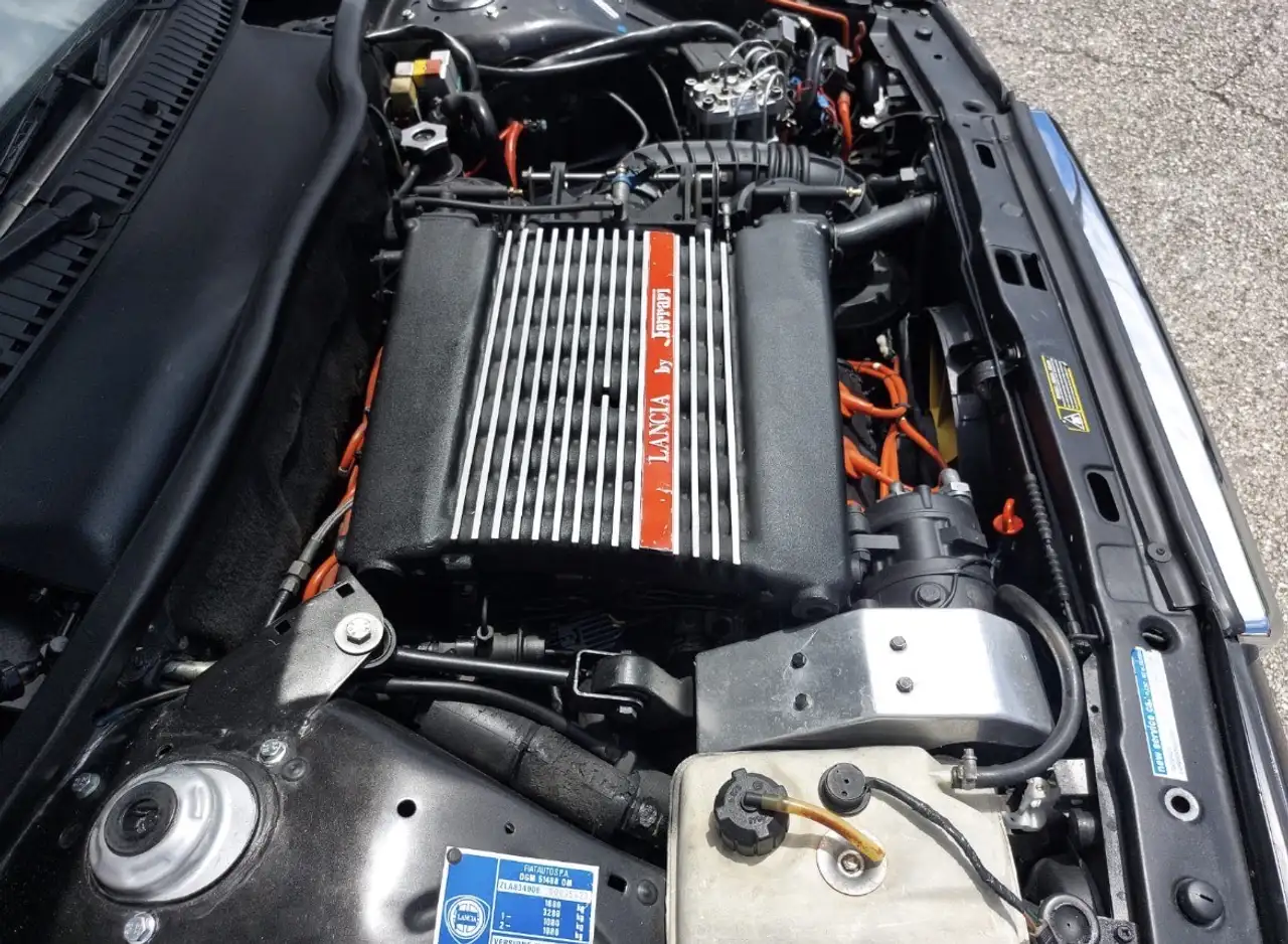 Lancia Thema 3.0 V8 Cv 230 Thema 8.32, foto 1