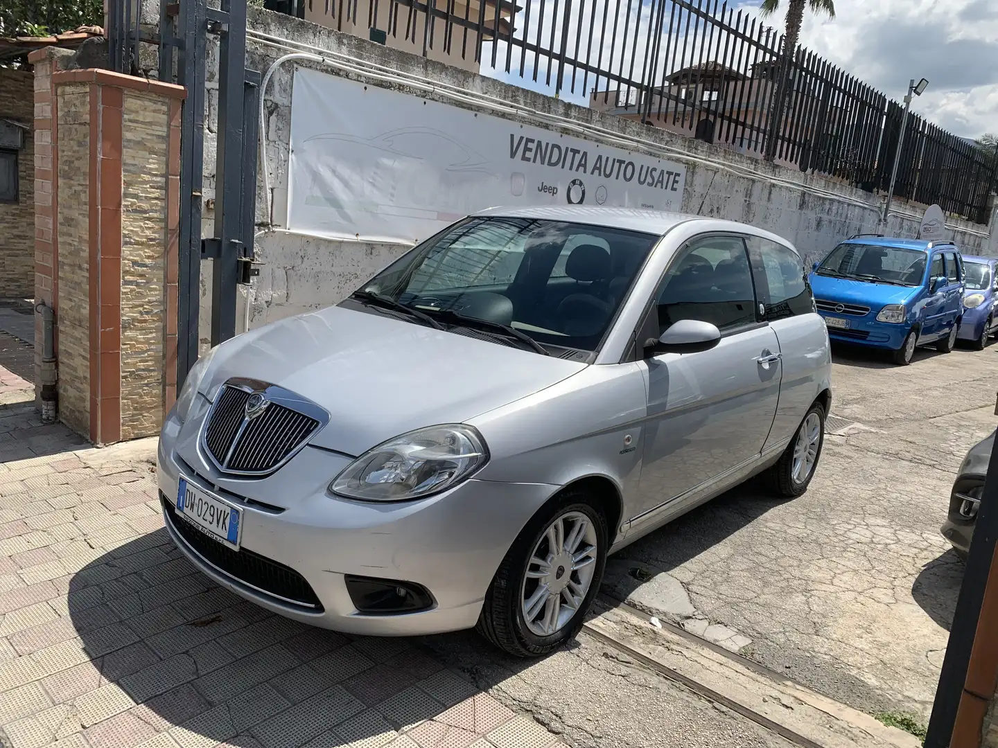 Lancia Ypsilon 1.4 8v Argento ecochic Gpl - 2