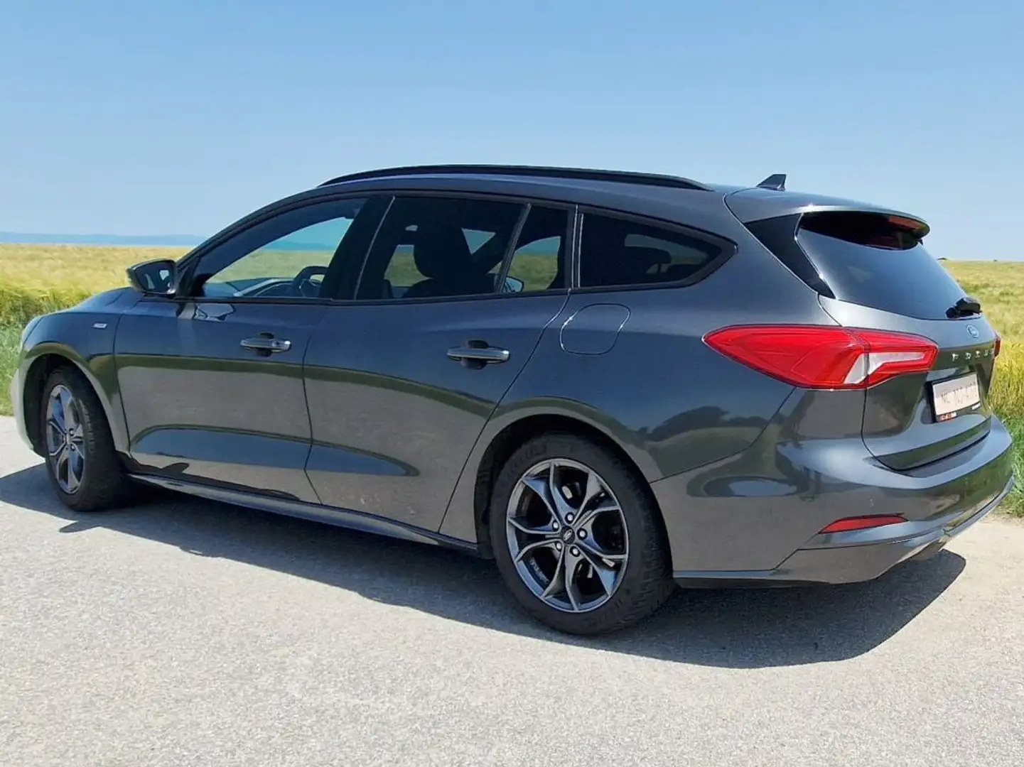 Ford Focus Turnier 1.0 EcoBoost Start-Stopp-System ST-LINE Grau - 2