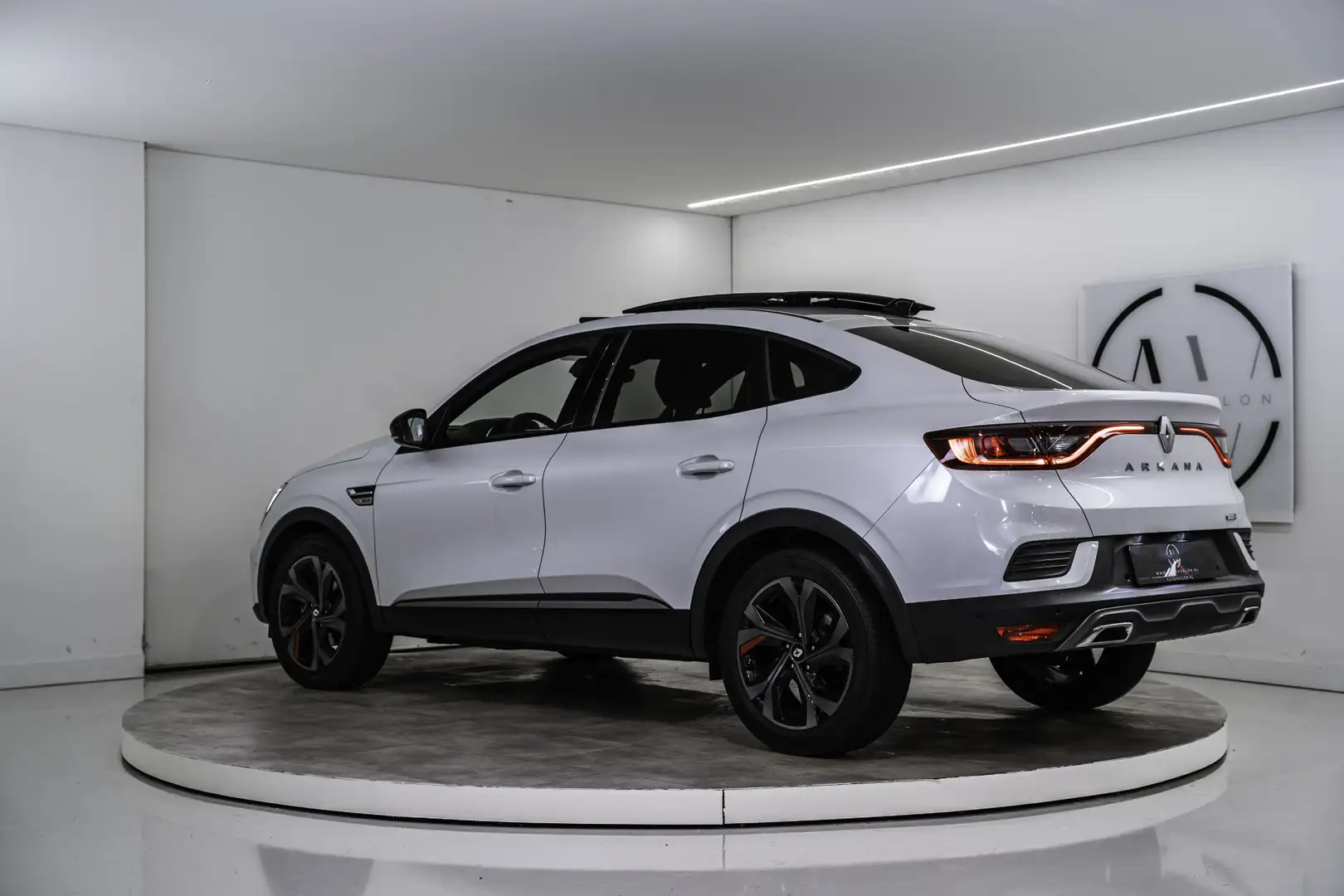 Renault Arkana 1.6 E-Tech Hybrid 145 RS Line | Pano | Leder | Nav Wit - 2