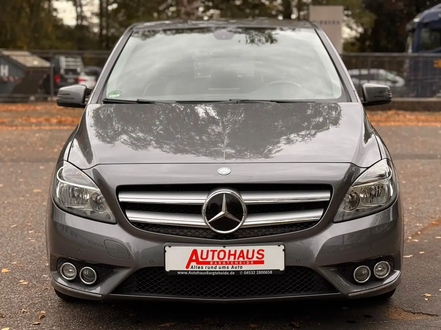 Mercedes-Benz B 200 B -Klasse B 200*SHZ*AHK*KLIMA*TEMPOM*HUNEU* Grau - 2