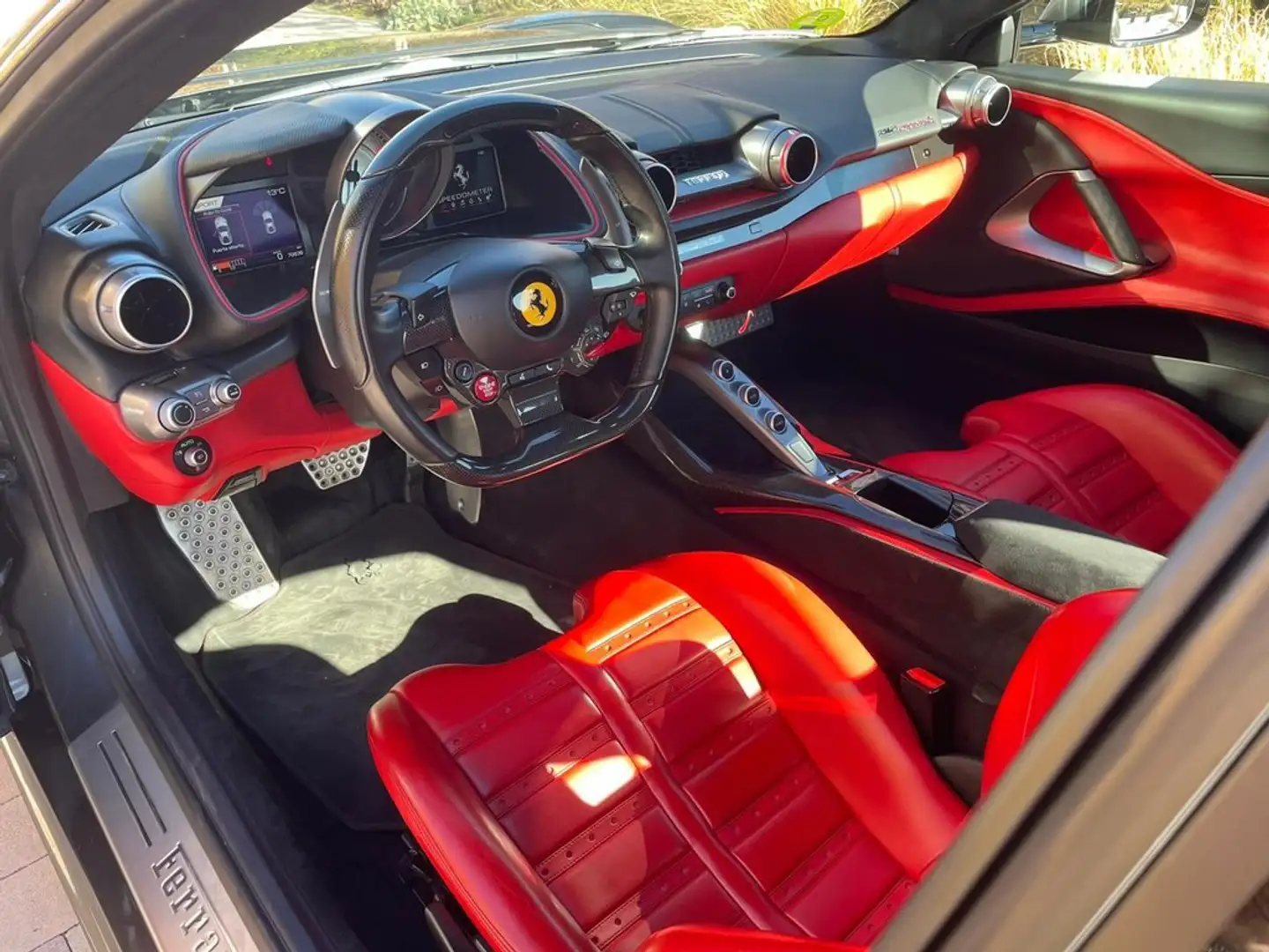 Ferrari 812 Superfast Gris - 2