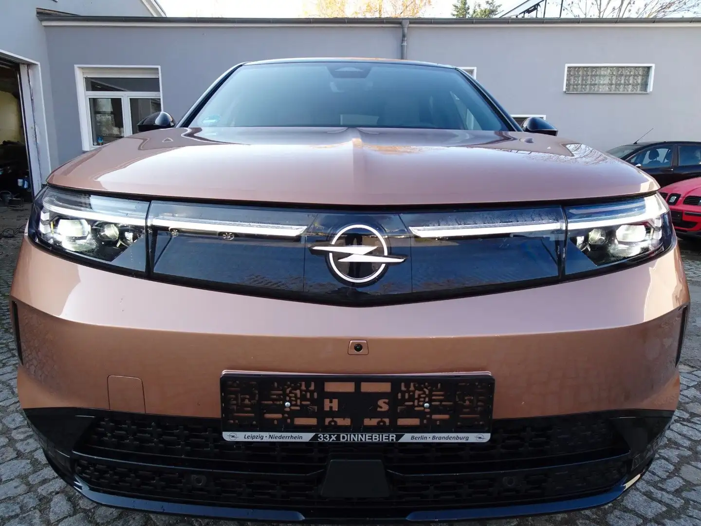 Opel Grandland X Electric 157kW GS KLIMATR-LED-NAV Brun - 2