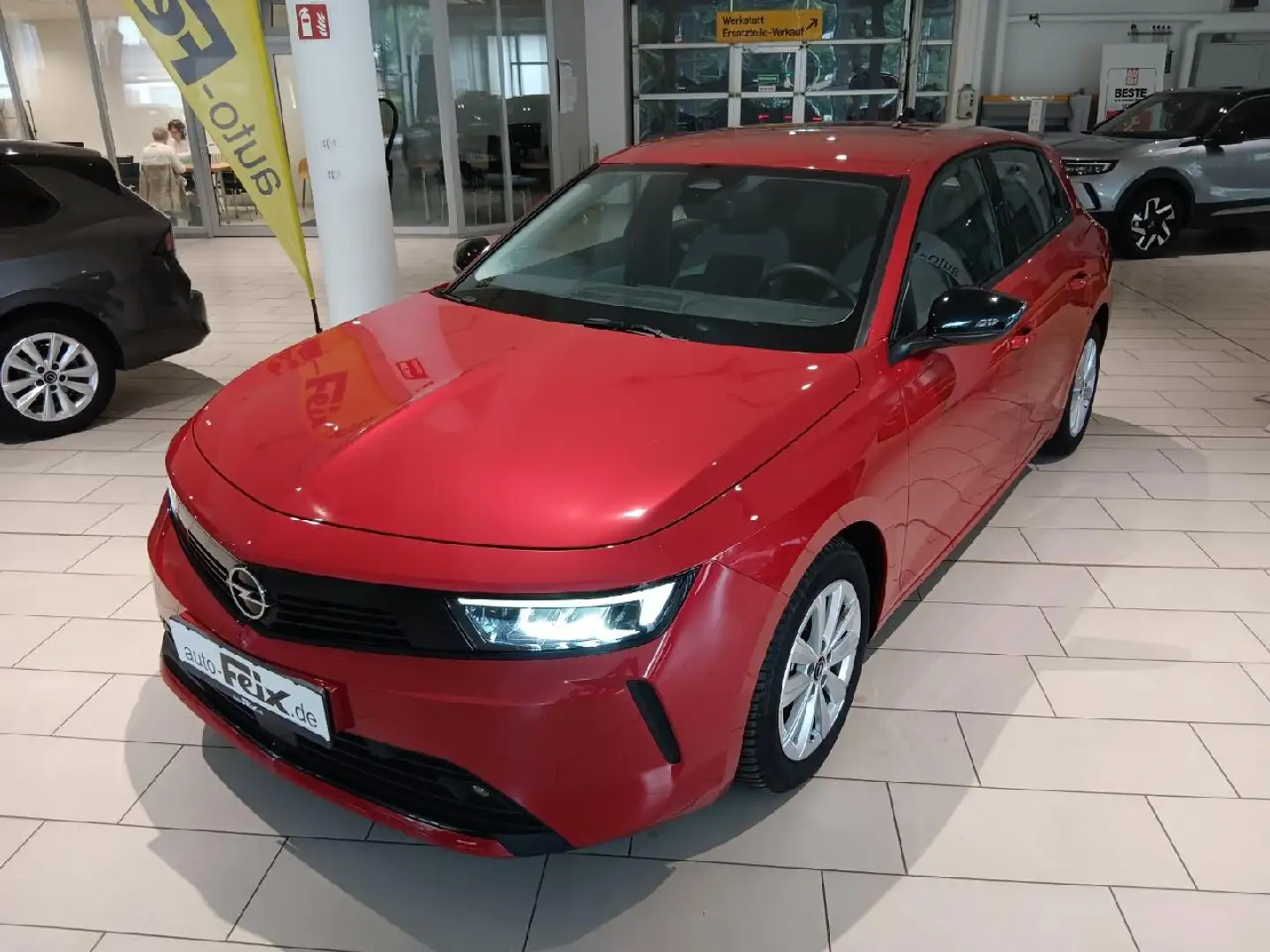 Opel Astra Enjoy Rot - 1