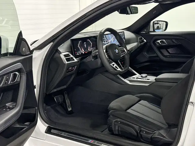 BMW 2 Series view 8
