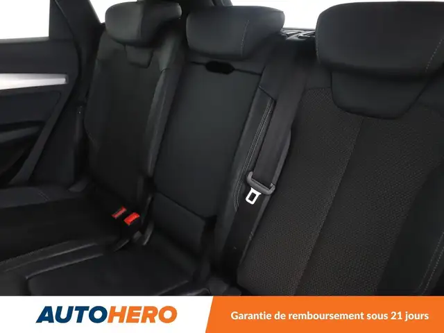 Audi Q5 view 14