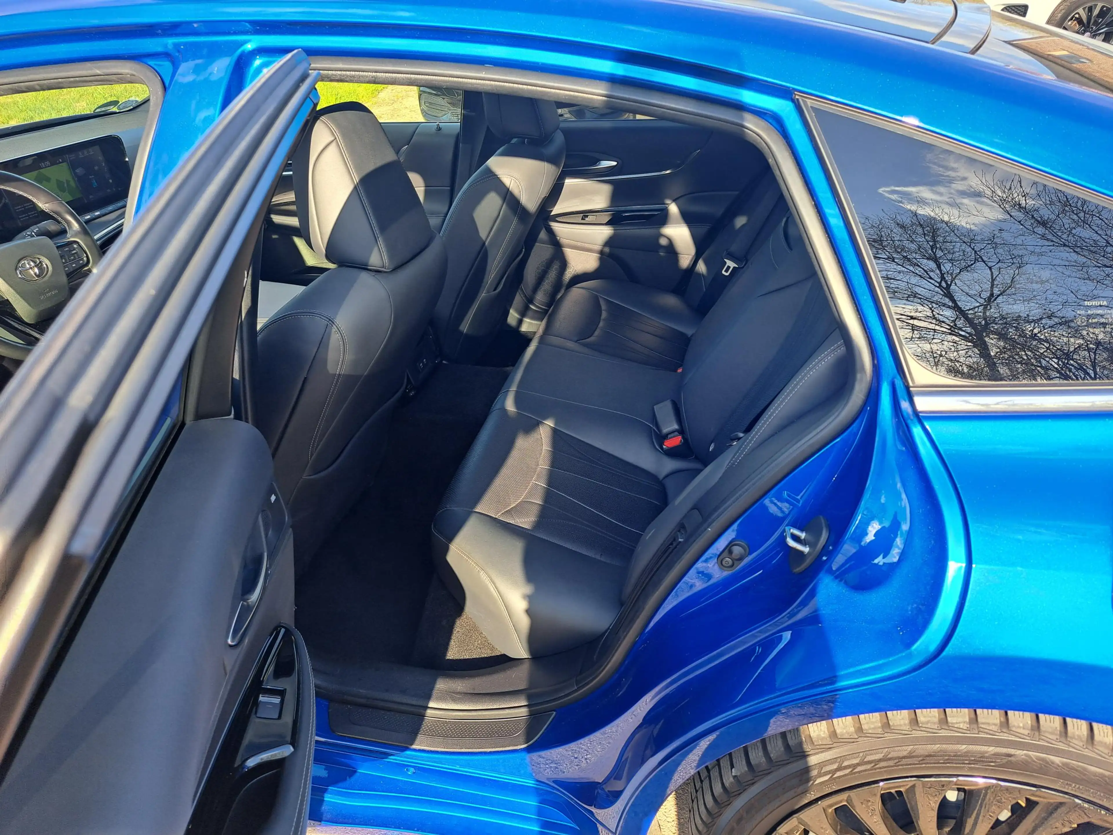 Toyota Mirai Mirai Premium Fuel Cell — photo 11