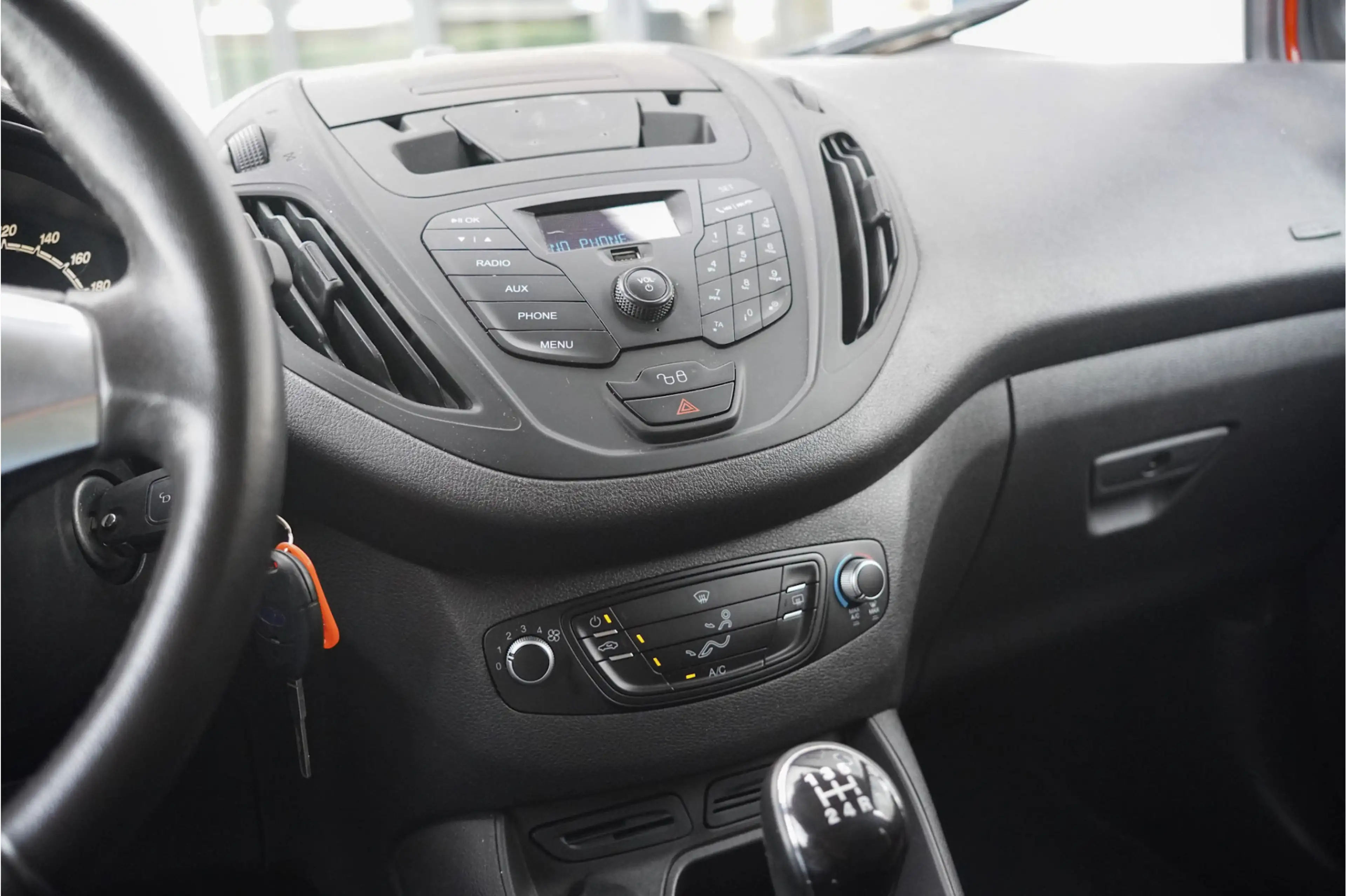 Ford Transit Courier 1.0 Trend, AIRCO, TREKHAAK, BTW-VRIJ / MARGE — photo 7
