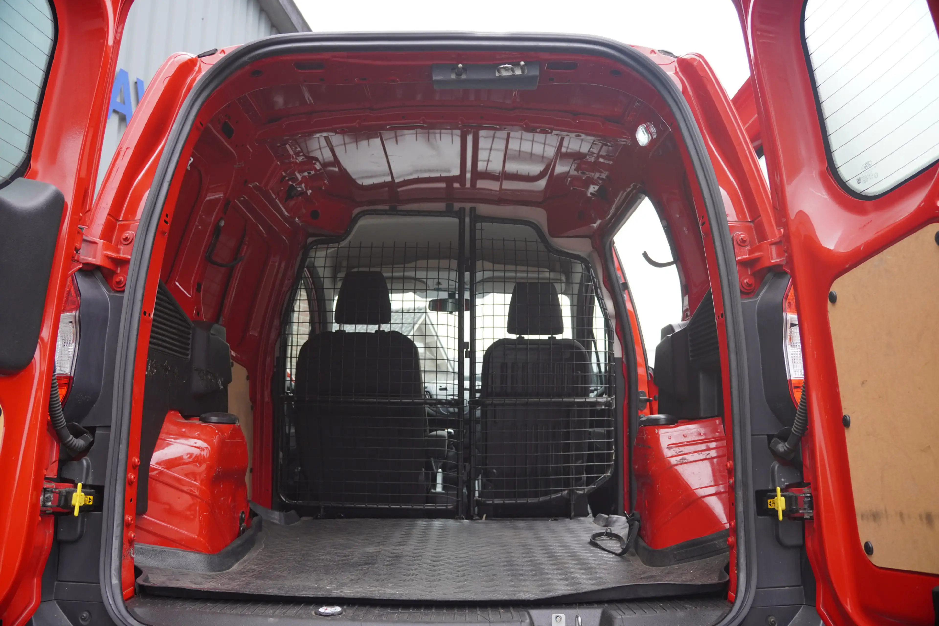 Ford Transit Courier 1.0 Trend, AIRCO, TREKHAAK, BTW-VRIJ / MARGE — photo 12