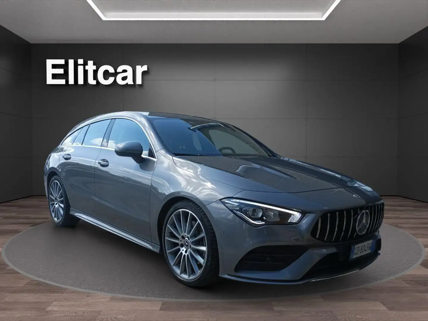 Mercedes-Benz CLA 200 d S.W. Automatic Premium Grigio - 2