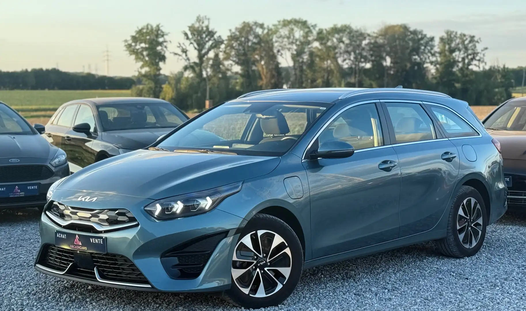 Kia Ceed SW / cee'd SW 1.6 GDI PHEV PRESTIGE FACELIFT - GARANTIE KIA 2029 Gris - 1