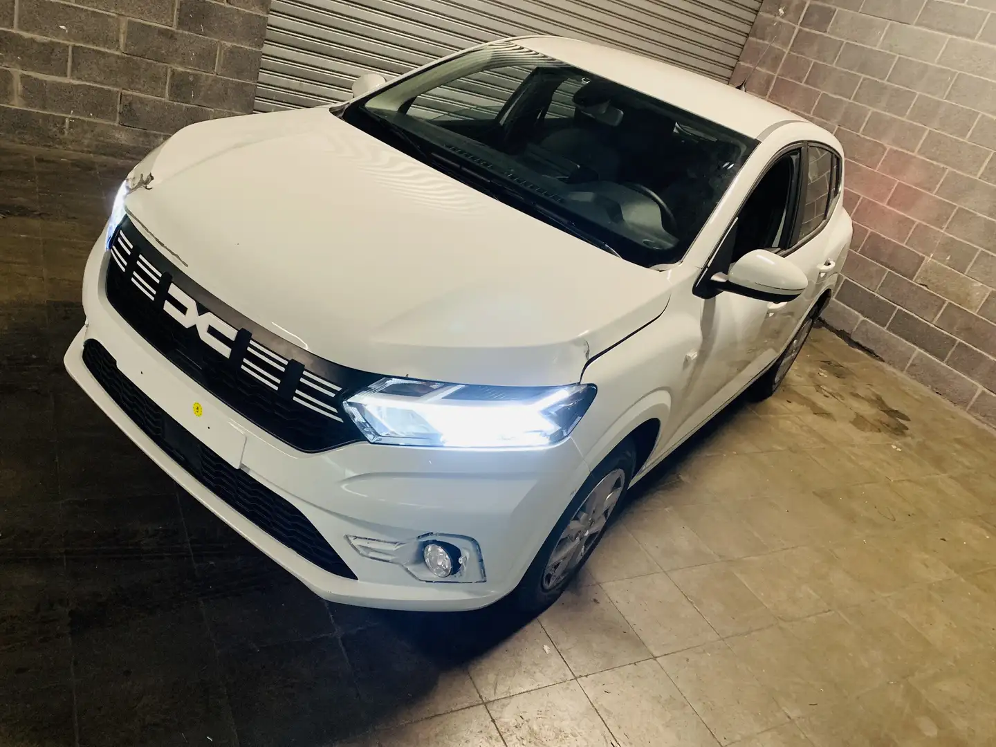 Dacia Sandero TCe 90 Essentiel - 1