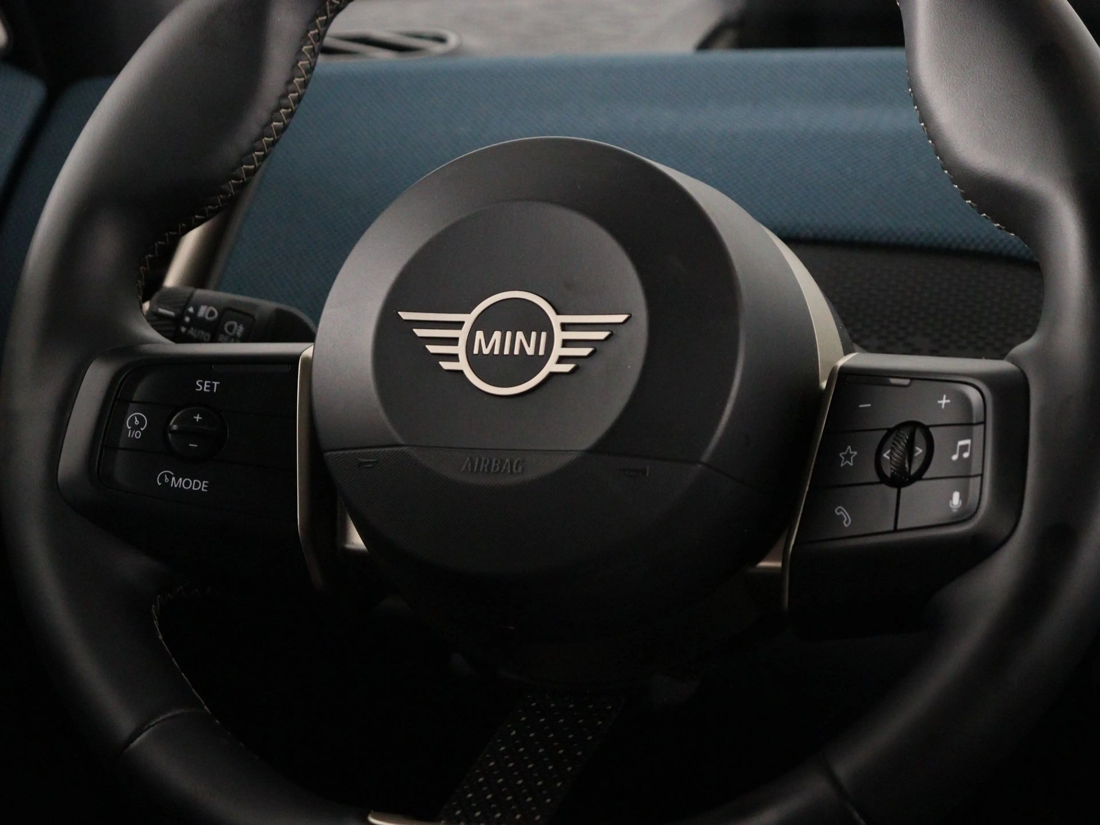 MINI Countryman SE All4 Favoured Pakket L — photo 3