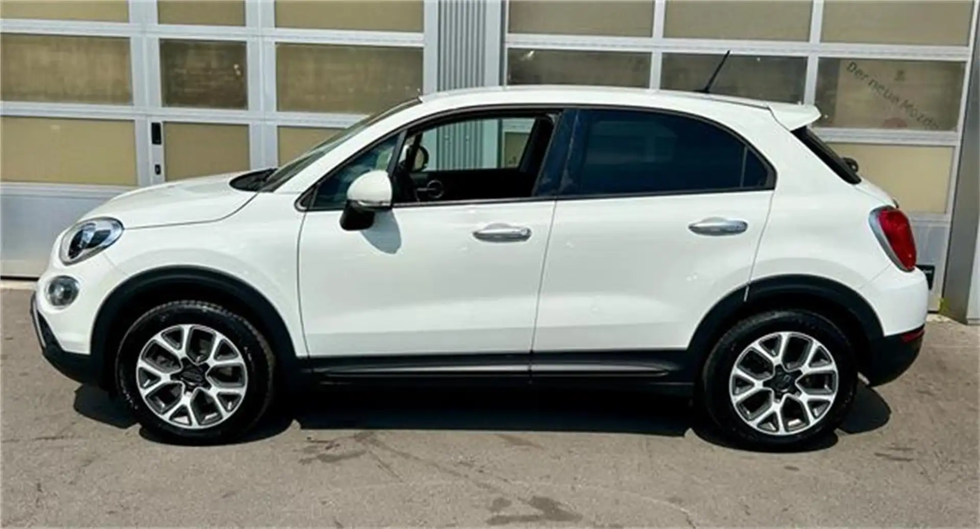 Fiat 500X 1,4 Multi-Air2 Turbo 140 Cross Look City Cros Weiß - 2