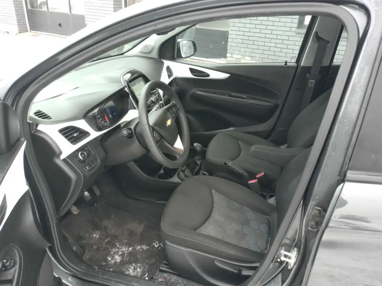 Chevrolet Spark снимка Chevrolet Spark