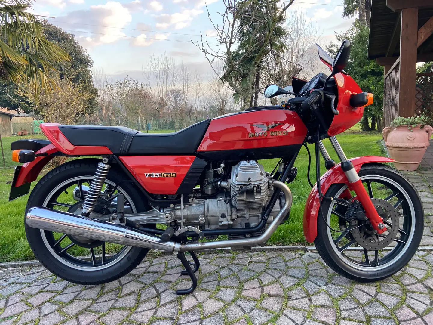 Moto Guzzi V 35 Imola Rood - 2