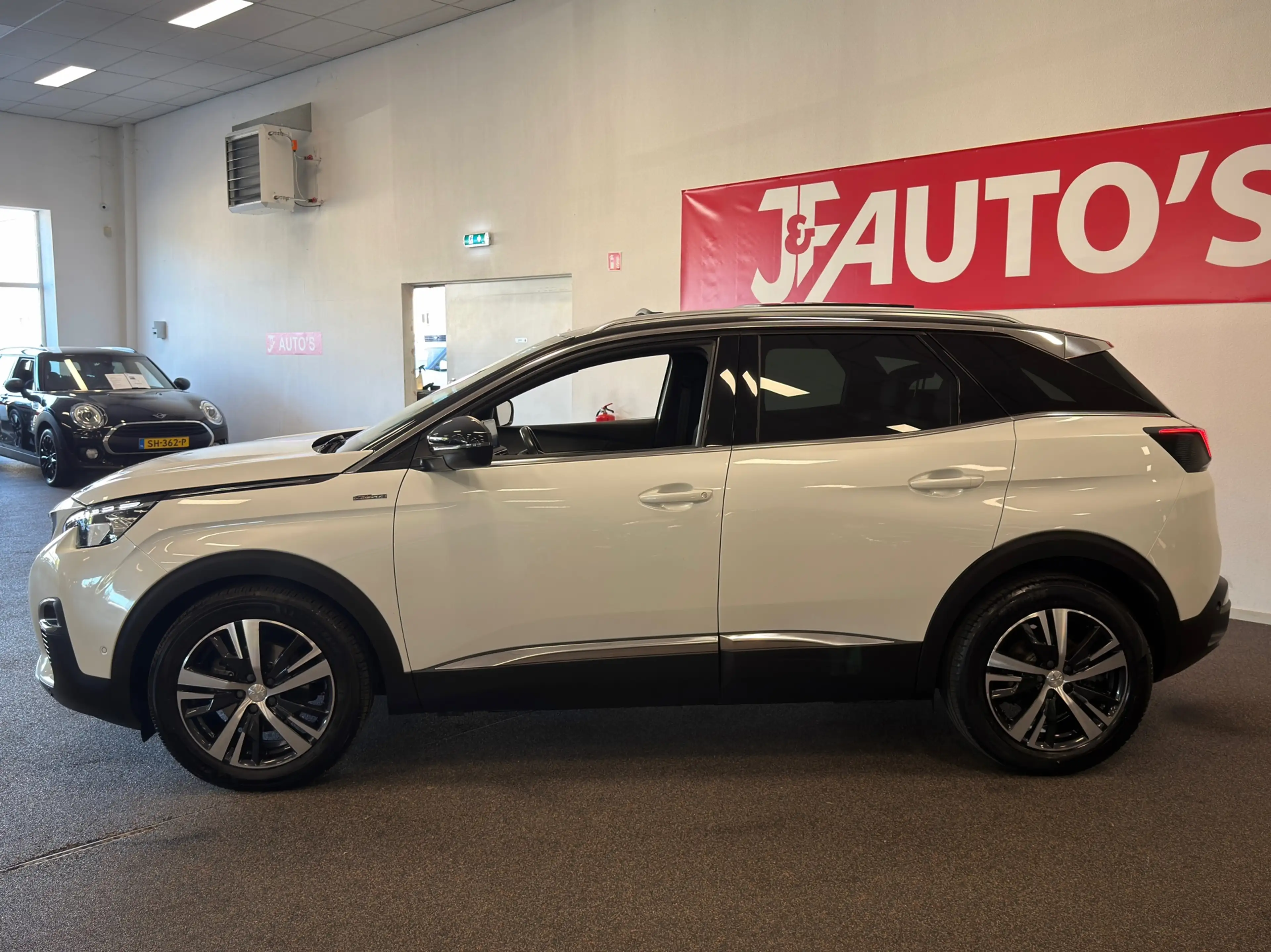 Peugeot 3008 1.2 PureTech GT-Line|NAVIGATIE|CAMERA|PANORAMA|CRU — photo 2