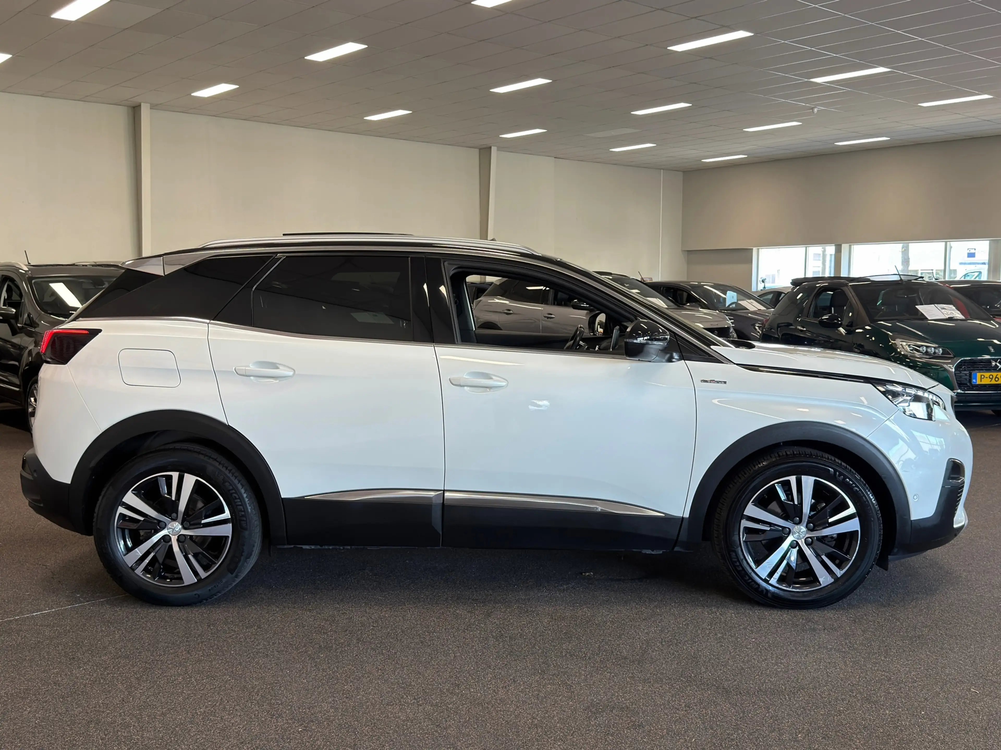 Peugeot 3008 1.2 PureTech GT-Line|NAVIGATIE|CAMERA|PANORAMA|CRU — photo 6