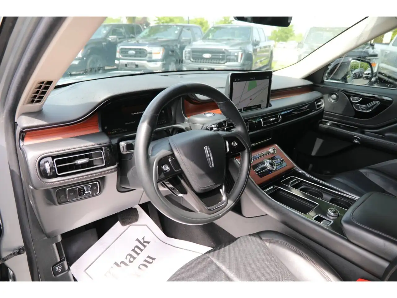 Lincoln Aviator снимка Lincoln Aviator