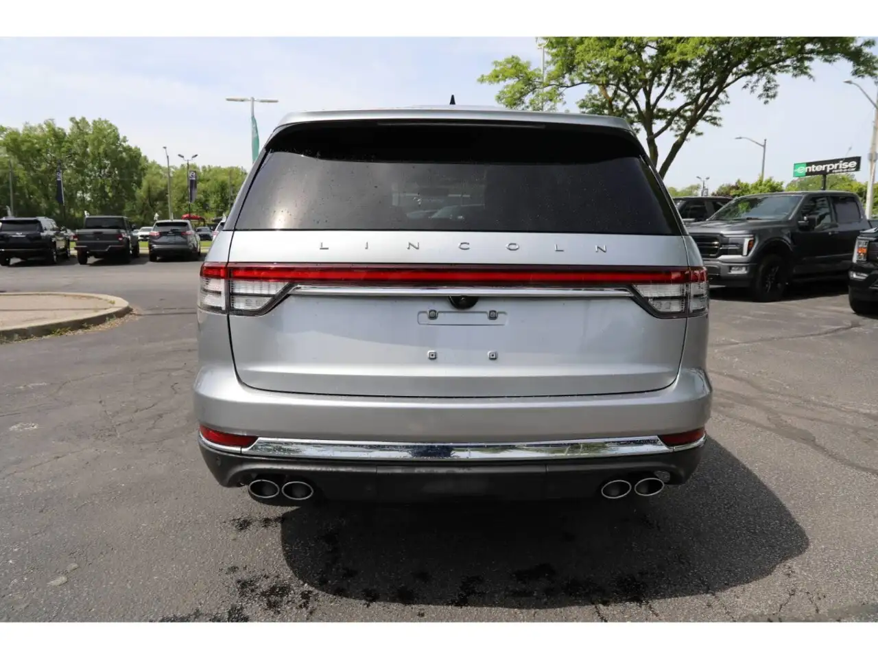 Lincoln Aviator снимка Lincoln Aviator