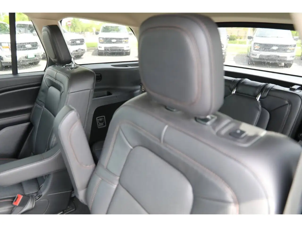 Lincoln Aviator снимка Lincoln Aviator