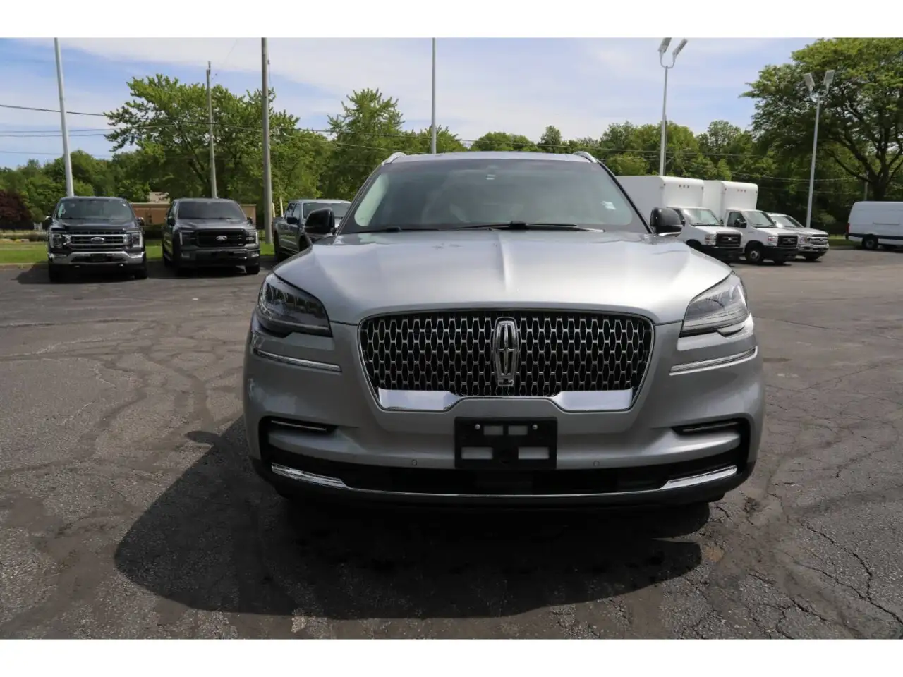 Lincoln Aviator снимка Lincoln Aviator