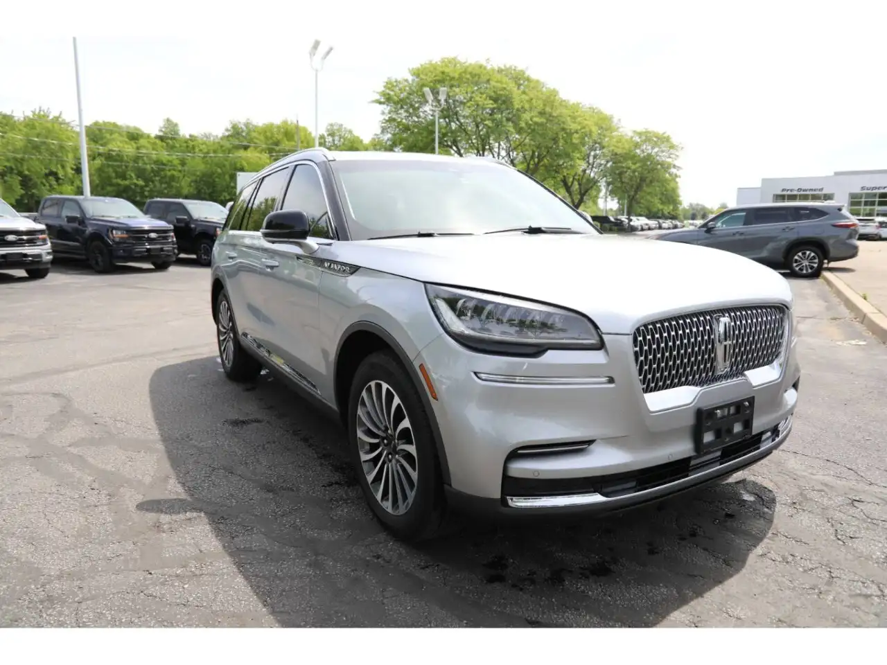 Lincoln Aviator снимка Lincoln Aviator