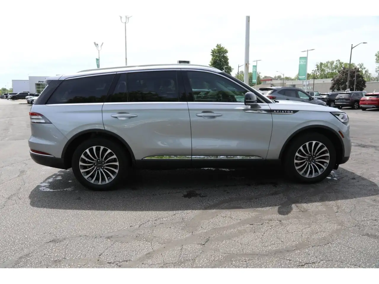 Lincoln Aviator снимка Lincoln Aviator
