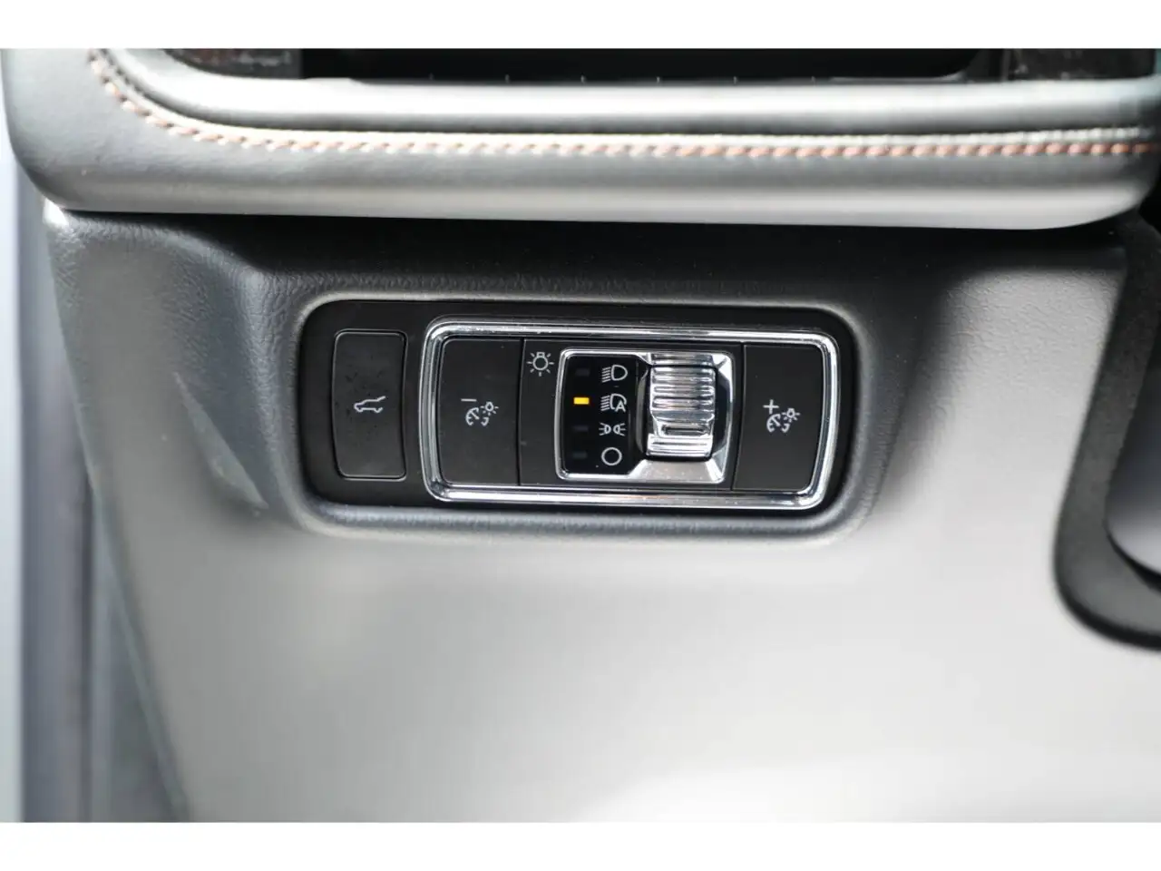 Lincoln Aviator снимка Lincoln Aviator