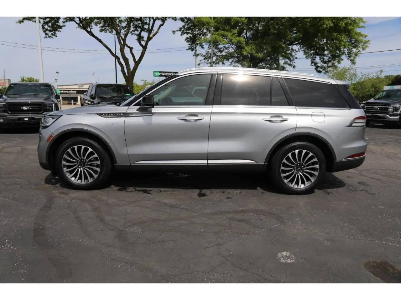 Lincoln Aviator снимка Lincoln Aviator
