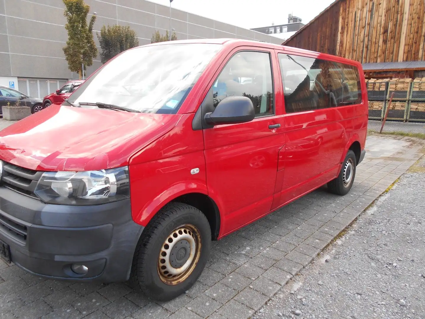 Volkswagen T5 Transporter Kombi lang, 9 Sitzer ,Klima Rot - 1