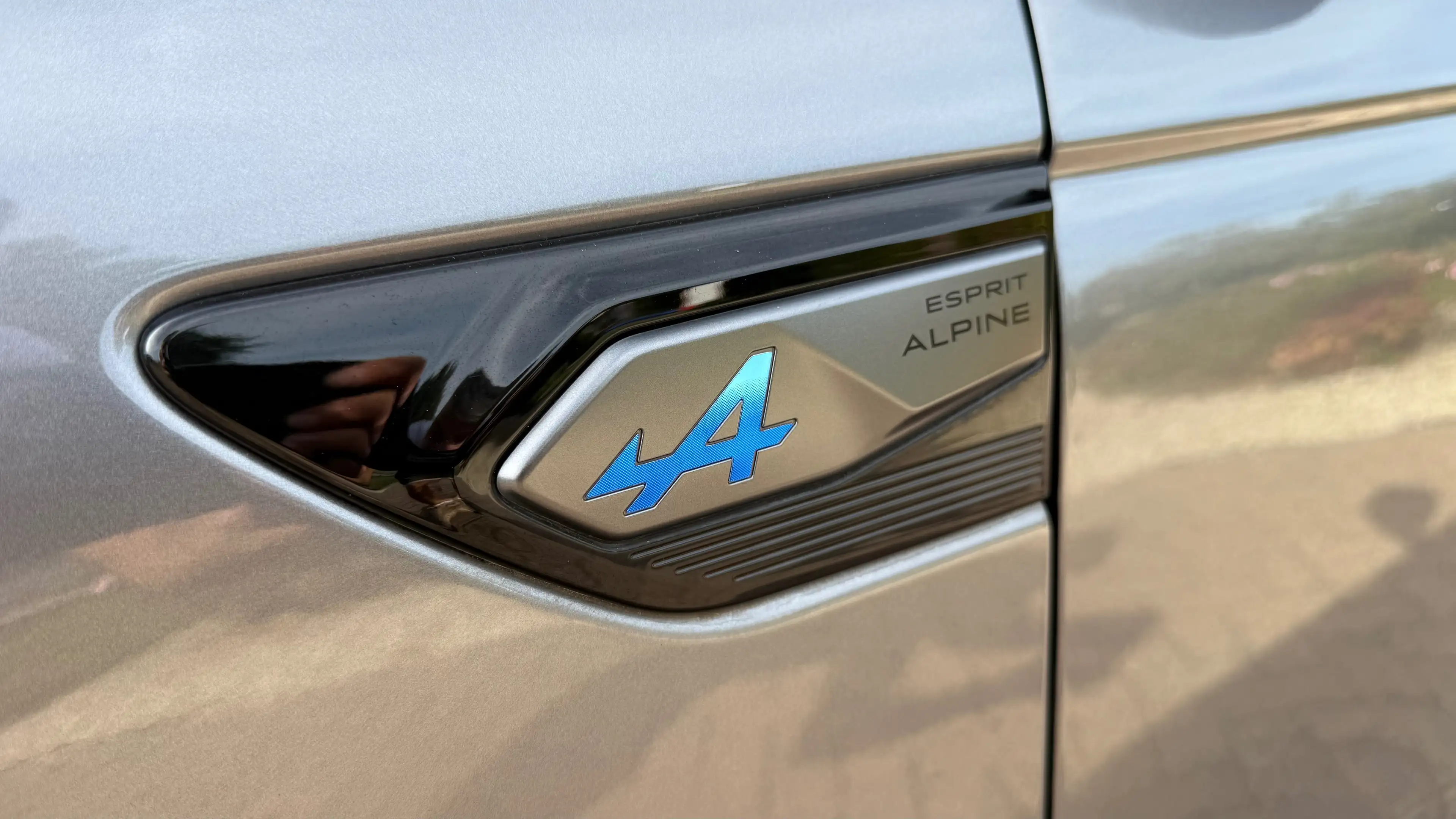 Renault Arkana E-TECH 1.6i E-Tech ESPRIT ALPINE/TOIT PANO./FULL OPTION/GARANTI 1AN — photo 8