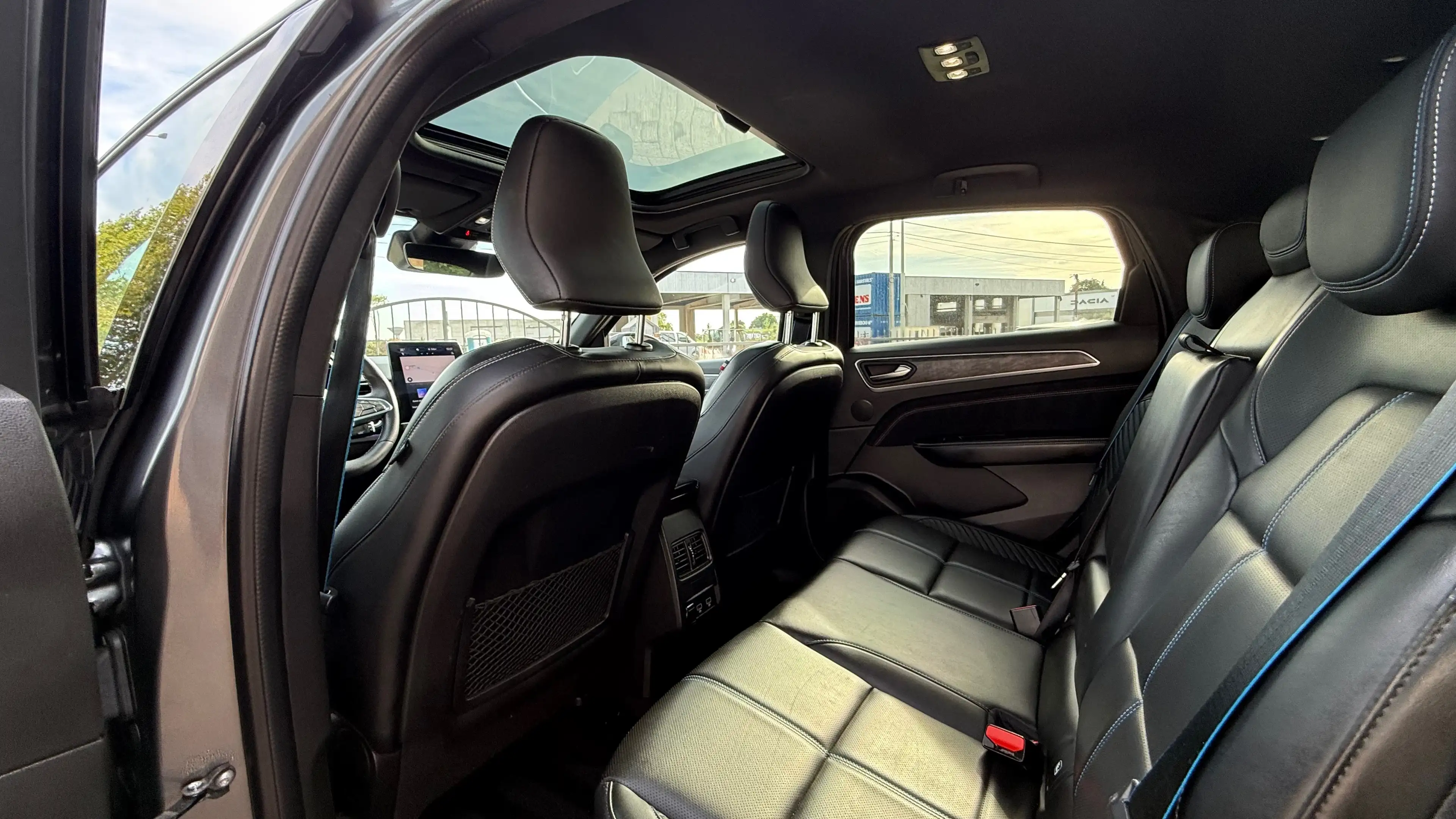 Renault Arkana E-TECH 1.6i E-Tech ESPRIT ALPINE/TOIT PANO./FULL OPTION/GARANTI 1AN — photo 13