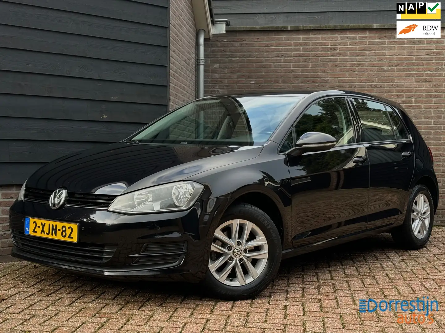 Volkswagen Golf 1.2 TSI | Navigatie | PDC | 5-deurs | NAP Noir - 1