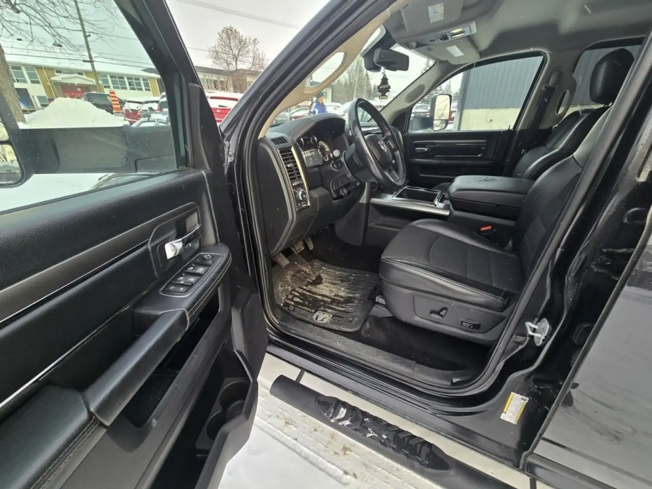 RAM 1500 снимка RAM 1500