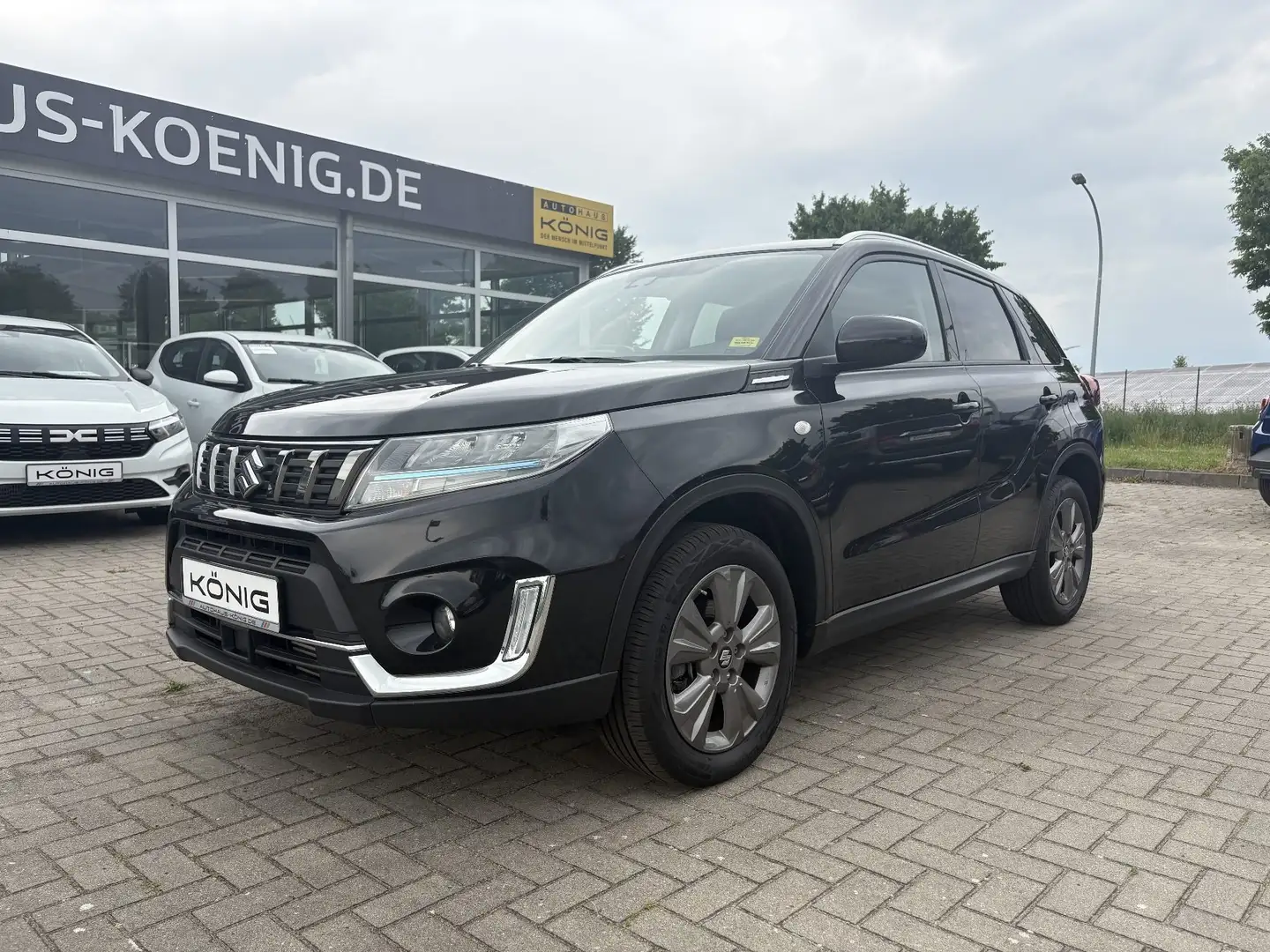 Suzuki Vitara 1.4 COMFORT Klimaautomatik CarPlay*PDC Schwarz - 1