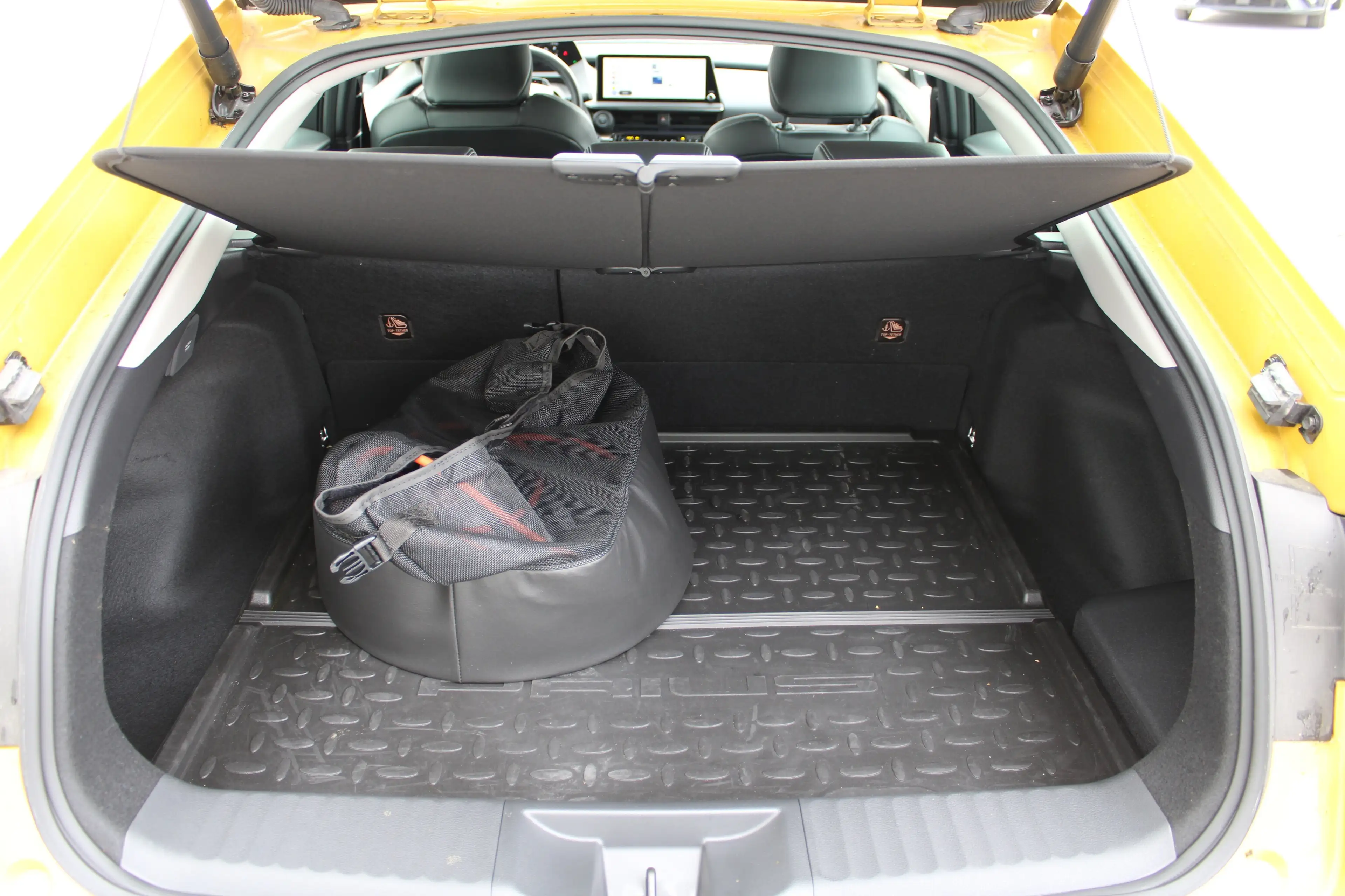 Toyota Prius Plug-in Hybrid "ACVANCED" 1. Besitz! — photo 6