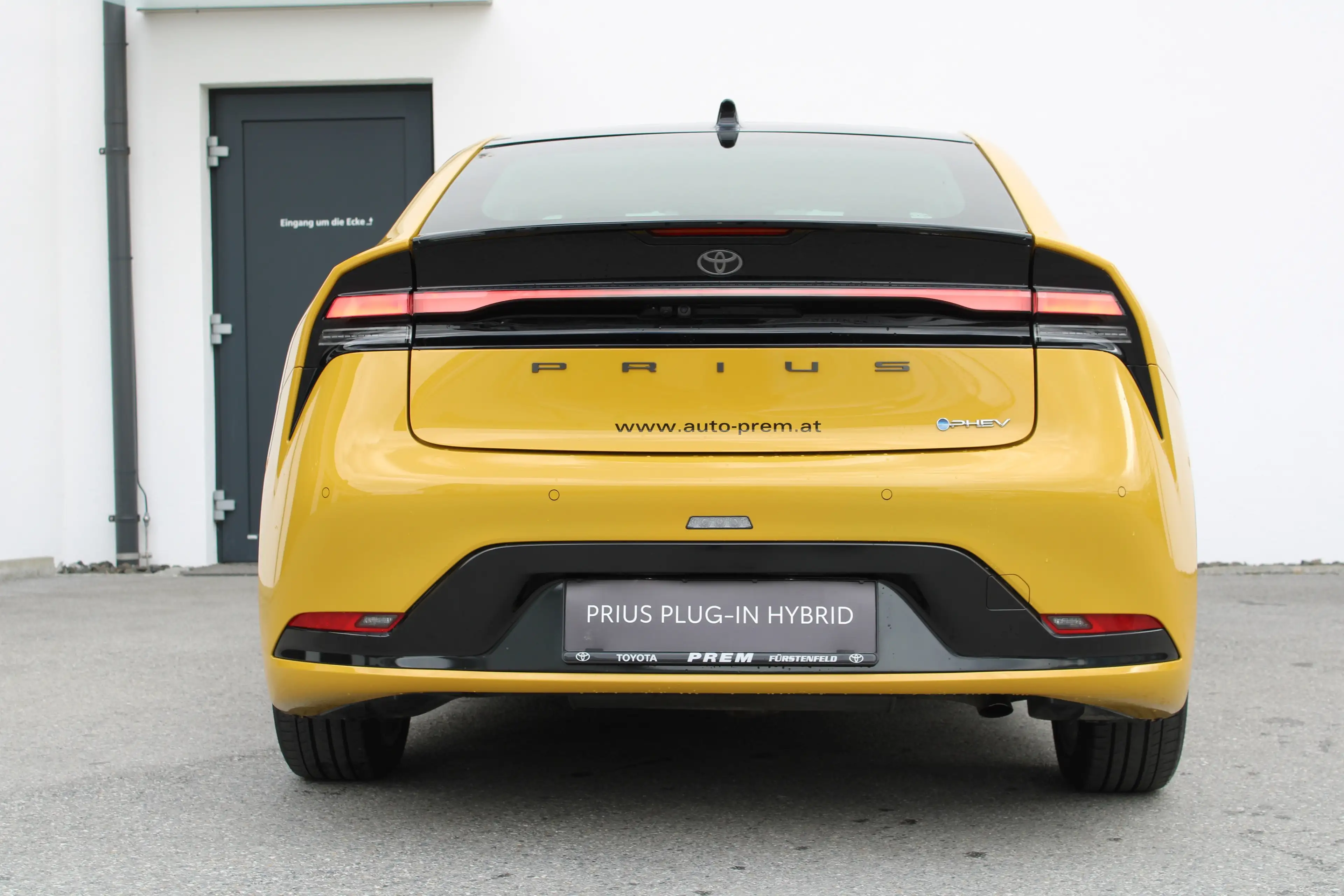 Toyota Prius Plug-in Hybrid "ACVANCED" 1. Besitz! — photo 5