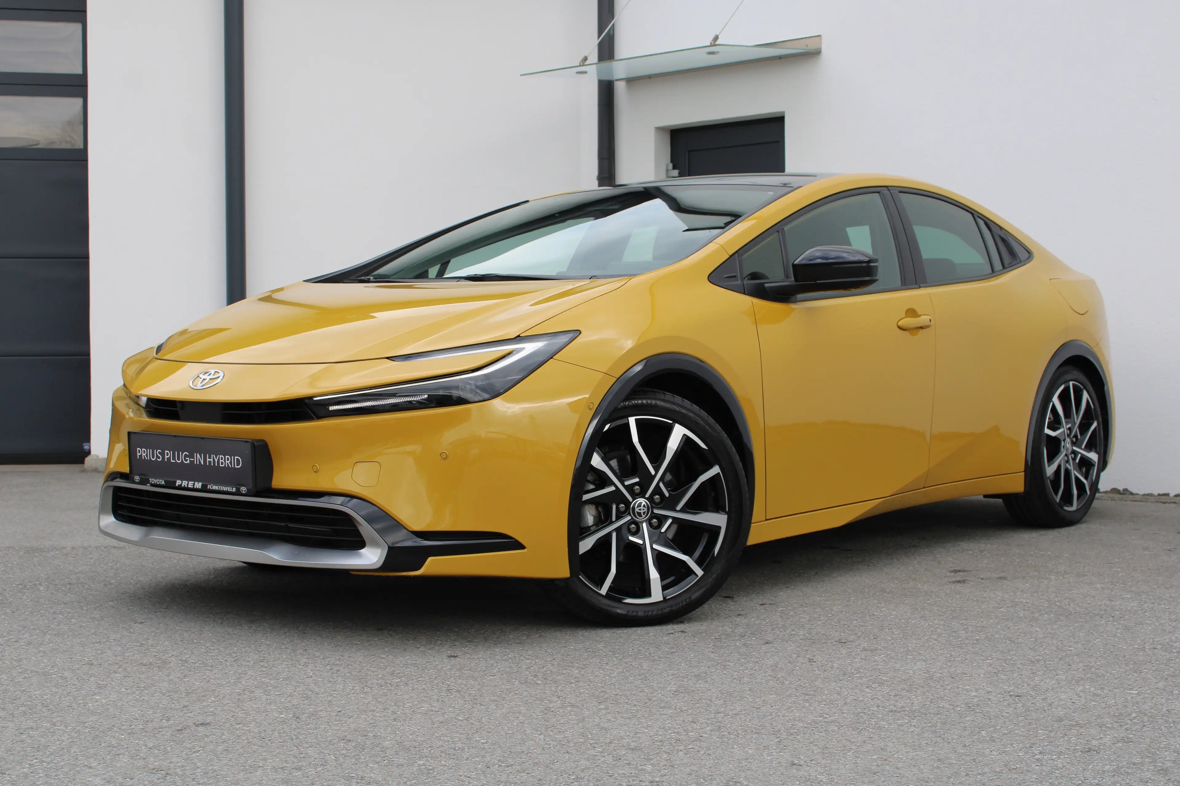 Toyota Prius Plug-in Hybrid "ACVANCED" 1. Besitz! — photo 2