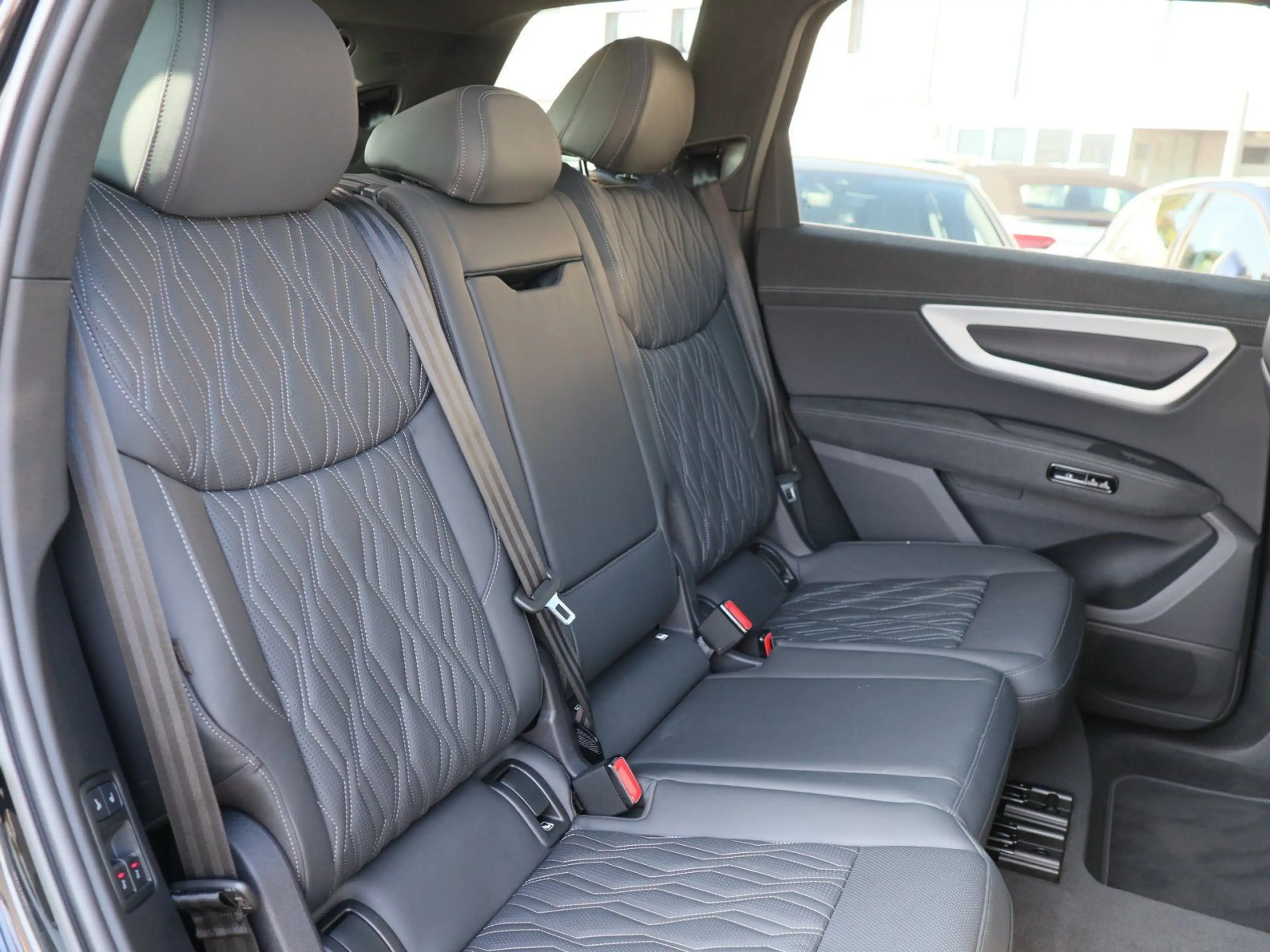 Audi Q7 SUV TDI quattro 220 kW tiptronic — photo 4
