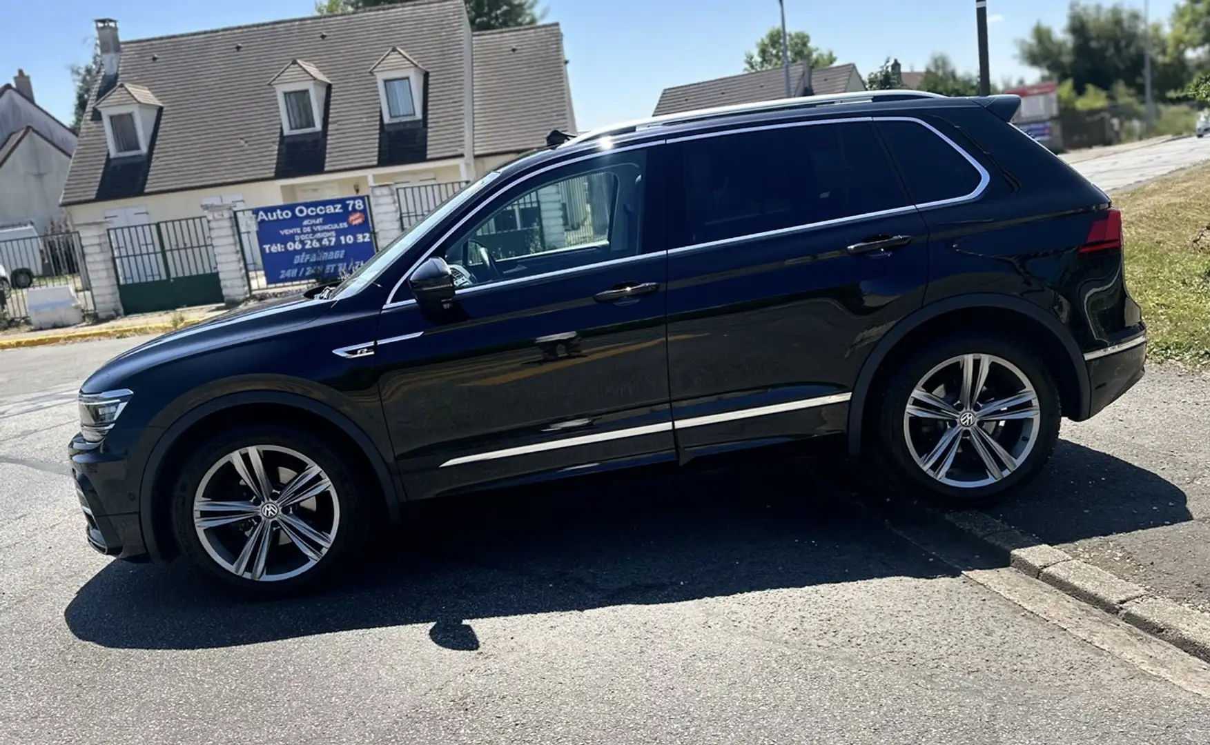 Volkswagen Tiguan 5P SUV 2.0 TDI 150 DSG7 Carat R Line  19992 € HT Noir - 2