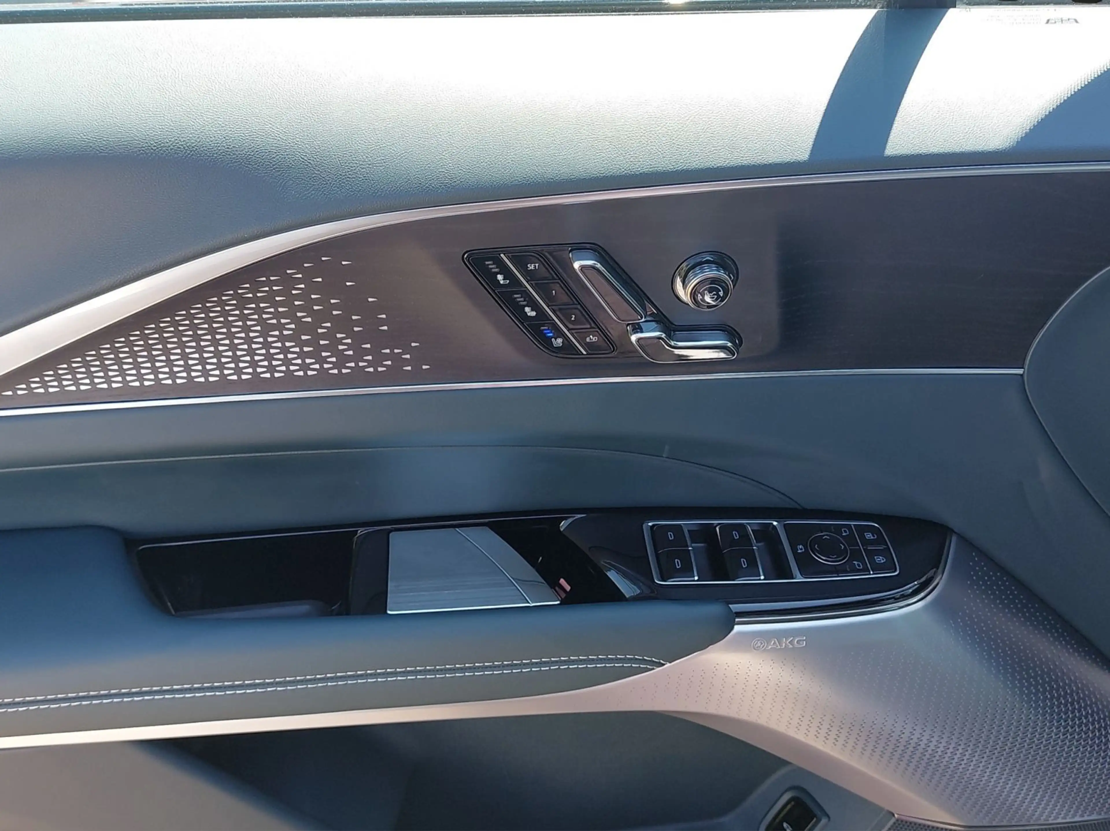Cadillac Lyriq Cadillac MUL 2024 — photo 5