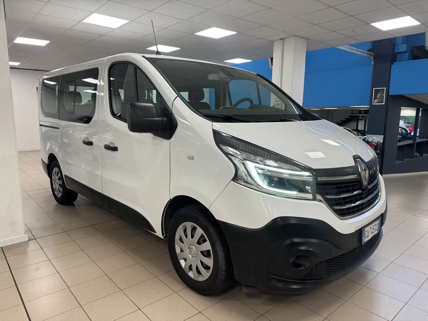 Renault Trafic Passenger T29 2.0 dci 145cv L1H1 Energy Zen + IVA Bianco - 1