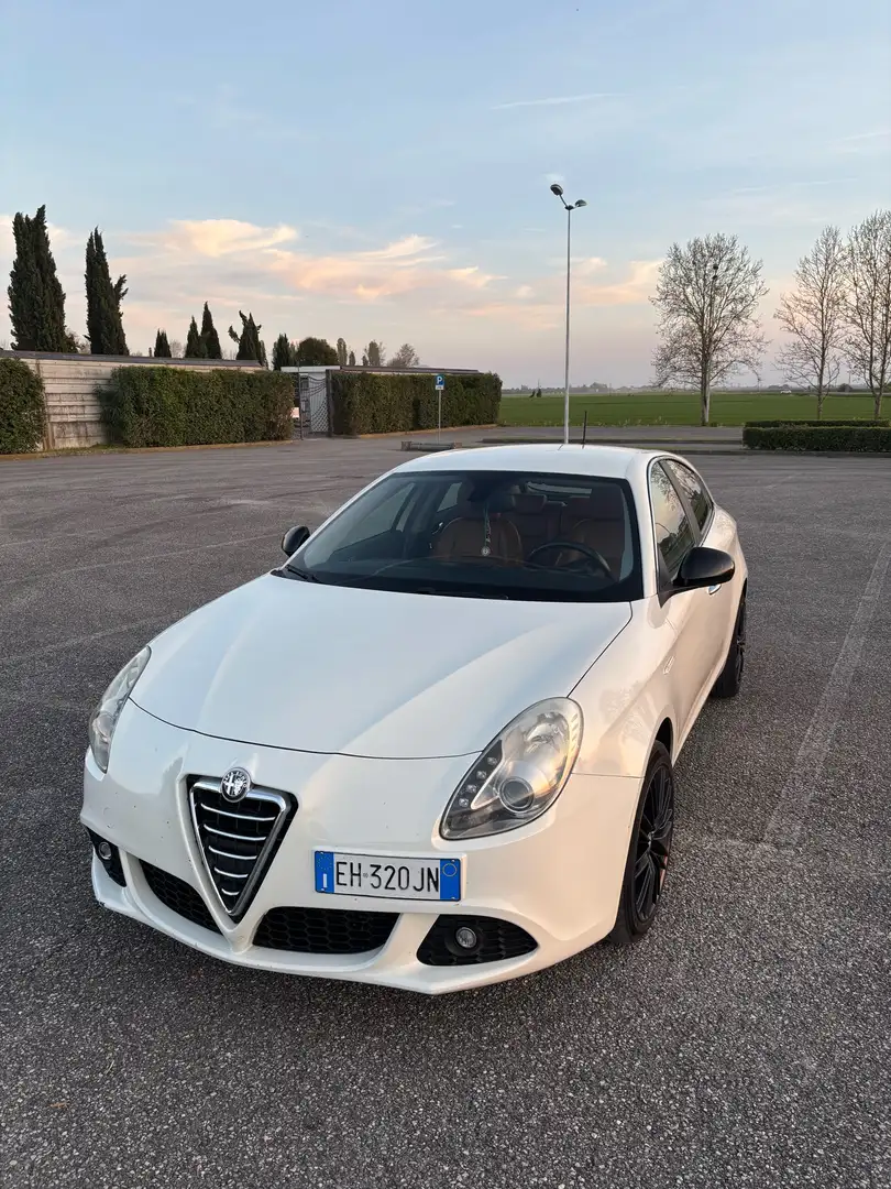 Alfa Romeo Giulietta - 2