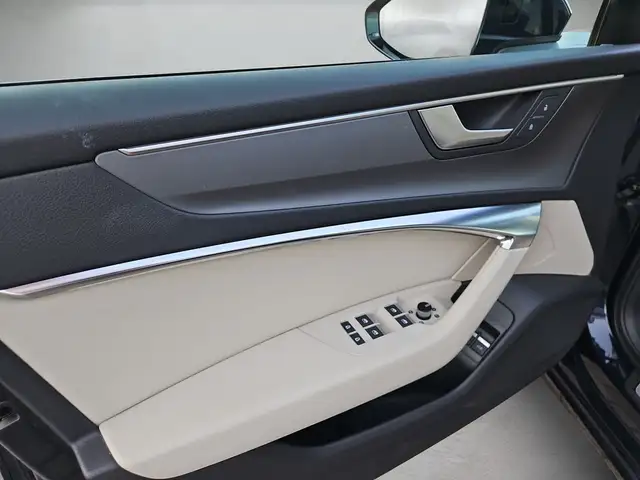 Audi A6 view 7