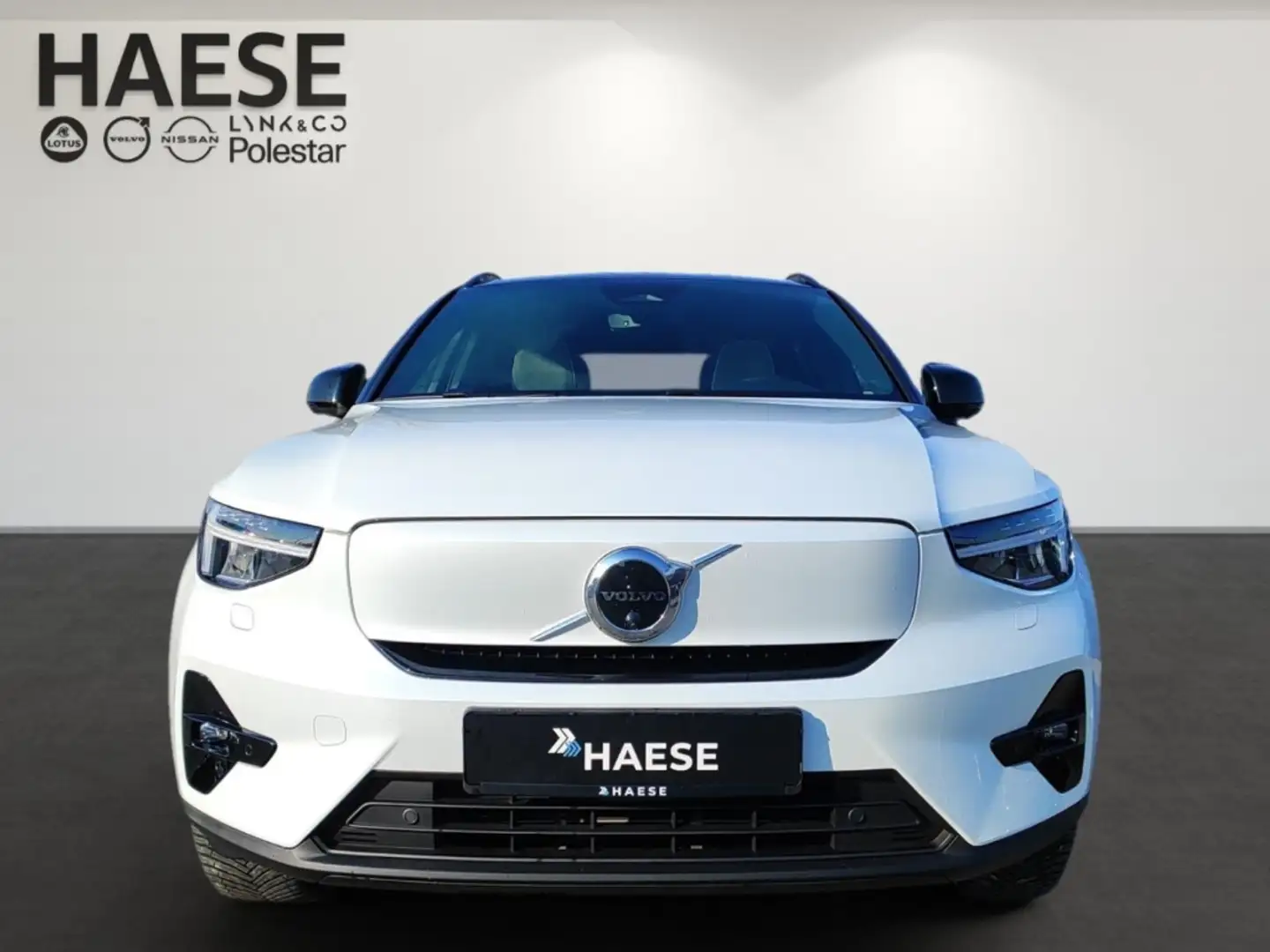 Volvo XC40 Ultimate Pure Electric AWD StandHZG Digitales Cock Weiß - 2